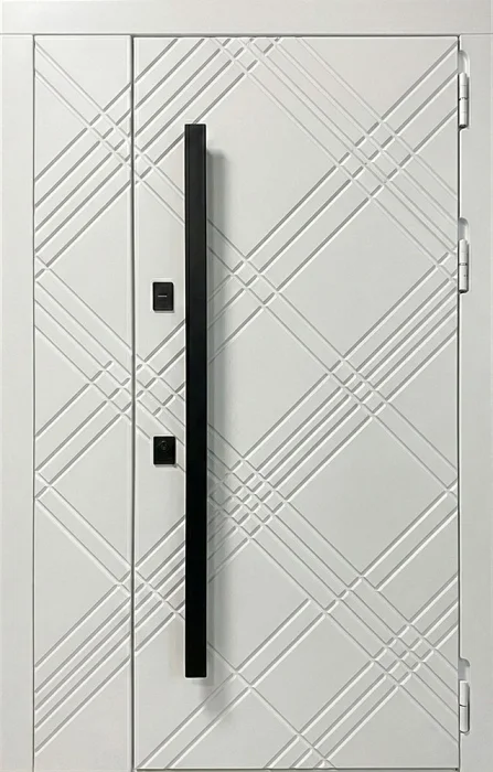 Входная дверь белая с ромбовой фрезеровкой для квартиры №94