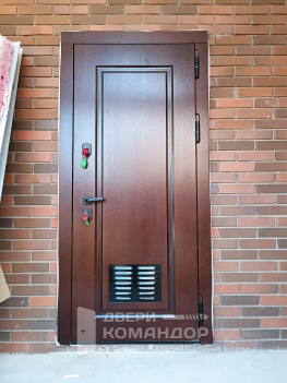Входная дверь  шпон / эмаль с вентиляционной решёткой на заказ